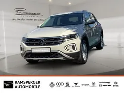 Grau (ascotgrau) Gebraucht 2024 VW T-Roc Style SUV | 27.990 € (Superpreis)