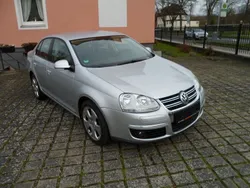 Silber Gebraucht 2011 VW Jetta Comfortline Limousine | 7.290 € (Fairer Preis)