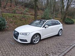 Weiß Gebraucht 2013 Audi A3 Ambition Limousine | 8.500 € (Fairer Preis)