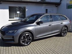Grau Gebraucht 2025 Skoda Octavia Selection Limousine | 29.790 € (Superpreis)