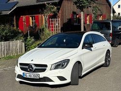 Weiß Gebraucht 2016 Mercedes CLA180 Shooting Brake Kombi | 15.500 € (Fairer Preis)