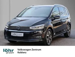 Deep black perleffekt Gebraucht 2024 VW Touran Highline Van / Kleinbus | 35.980 € (Fairer Preis)