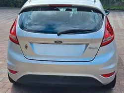 Silber Gebraucht 2012 Ford Fiesta Trend Kleinwagen | 3.900 € (Guter Preis)