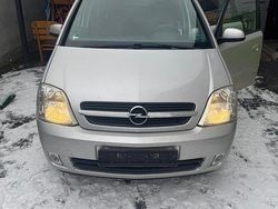 Grau Gebraucht 2004 Opel Meriva Van / Kleinbus | 1.199 € (Guter Preis)