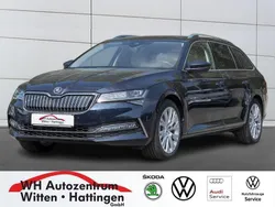 Plumblau metallic Gebraucht 2022 Skoda Superb Style Kombi | 31.878 € (Fairer Preis)