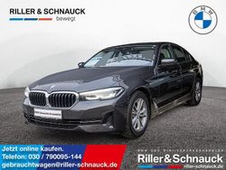 Grau Gebraucht 2022 BMW 520 Limousine | 35.950 € (Guter Preis)