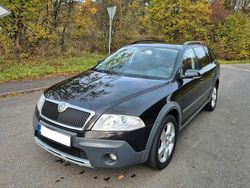 Schwarz Gebraucht 2009 Skoda Octavia Scout 4x4 Kombi | 3.900 €