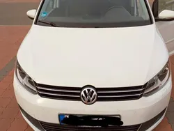 Weiß Gebraucht 2014 VW Touran Comfortline Van / Kleinbus | 10.600 € (Superpreis)