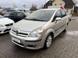 Silver metallic Gebraucht 2005 Toyota Corolla Verso Executive Van / Kleinbus | 5.500 € (Fairer Preis)