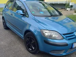 Blau Gebraucht 2005 VW Golf V Kleinwagen | 1.900 €