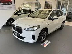 Weiß Gebraucht 2023 BMW 225 Active Tourer Van / Kleinbus | 32.990 € (Fairer Preis)