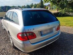 Grau Gebraucht 2007 Mercedes E320 Classic Kombi | 3.500 € (Superpreis)