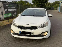 Weiß Gebraucht 2013 Kia Ceed Edition 7 Coupé | 8.500 € (Etwas zu teuer)