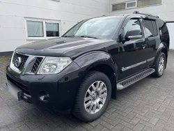 Schwarz Gebraucht 2010 Nissan Pathfinder SUV | 11.500 € (Guter Preis)