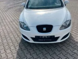Weiß Gebraucht 2010 Seat Leon Reference Kleinwagen | 3.750 € (Fairer Preis)