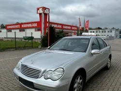 Grau Gebraucht 2002 Mercedes C220 Elegance Limousine | 12.000 €