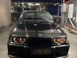 Schwarz Gebraucht 1996 BMW 318 Cabriolet Basis Cabrio | 3.500 €