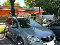 Grau Gebraucht 2010 VW Touran Freestyle Van / Kleinbus | 4.850 € (Teuer)