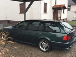 Grün Gebraucht 1997 BMW 523 Kombi | 9.900 €