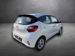 Metallic Gebraucht 2023 Hyundai i10 GO! Kleinwagen | 13.250 € (Fairer Preis)