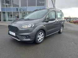 Grau Gebraucht 2019 Ford Tourneo Courier Trend Van / Kleinbus | 10.975 € (Fairer Preis)