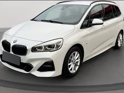 Weiss Gebraucht 2019 BMW 218 Gran Tourer M Sport Van / Kleinbus | 23.449 € (Etwas zu teuer)