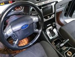 Grün Gebraucht 2010 Ford Aerostar Van / Kleinbus | 2.500 €