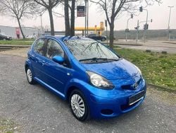 Blau Gebraucht 2009 Toyota Aygo City Kleinwagen | 2.500 € (Fairer Preis)
