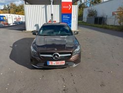 Braun Gebraucht 2017 Mercedes CLA200 Kombi | 11.700 € (Superpreis)