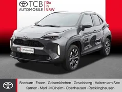 Grau Neu 2025 Toyota Yaris Hybrid Limousine | 30.989 € (Fairer Preis)