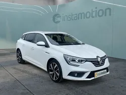 Weiß Gebraucht 2018 Renault Mégane GrandTour Kombi | 15.284 €