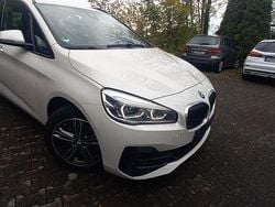 Weiß Gebraucht 2020 BMW 220 Active Tourer Advantage Van / Kleinbus | 20.650 € (Fairer Preis)