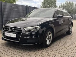 Schwarz Gebraucht 2018 Audi A3 Sportback Basis Limousine | 14.800 € (Fairer Preis)