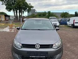 Grau Gebraucht 2010 VW Polo Comfortline Limousine | 2.300 € (Guter Preis)