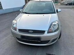 Silber Gebraucht 2008 Ford Fiesta Kleinwagen | 2.200 € (Fairer Preis)