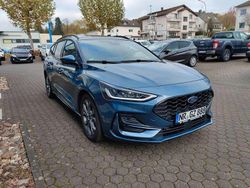 Chromablau metallic Gebraucht 2023 Ford Focus ST-Line X Kombi | 26.990 € (Teuer)