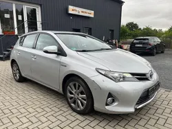 Silber Gebraucht 2013 Toyota Auris Hybrid Edition Limousine | 9.490 € (Superpreis)