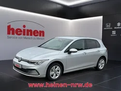 Silber Gebraucht 2023 VW Golf VIII Life Limousine | 23.899 € (Guter Preis)