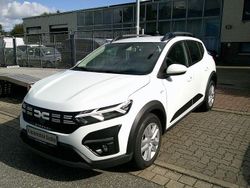 Weiß Gebraucht 2024 Dacia Sandero Expression Kleinwagen | 17.450 € (Guter Preis)