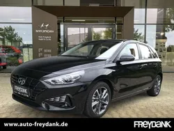 Phantom black Gebraucht 2023 Hyundai i30 Trend Limousine | 20.999 € (Fairer Preis)