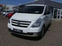 Weiß Gebraucht 2017 Hyundai H-1 Van / Kleinbus | 21.900 €