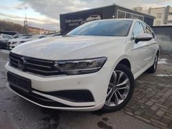 Weiß Gebraucht 2020 VW Passat Business Kombi | 19.797 € (Fairer Preis)
