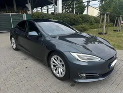 Grau Gebraucht 2020 Tesla Model S Limousine | 33.800 € (Teuer)