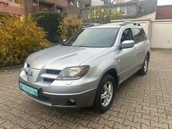 Silber Gebraucht 2004 Mitsubishi Outlander Intense SUV | 5.450 € (Fairer Preis)