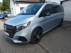 Silber Gebraucht 2024 Mercedes V250 Avantgarde Van / Kleinbus | 74.990 €