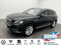 Deep black perleffekt Gebraucht 2021 VW Touareg Atmosphere SUV | 47.400 € (Fairer Preis)