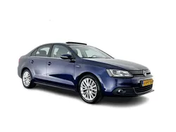 Blau Gebraucht 2013 VW Jetta Hybrid Highline Limousine | 7.745 €