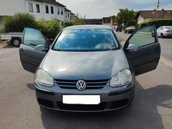 Grau Gebraucht 2005 VW Golf V Limousine | 3.500 € (Etwas zu teuer)