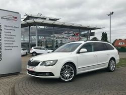 Weiß Gebraucht 2013 Skoda Superb Elegance Kombi | 17.490 € (Teuer)