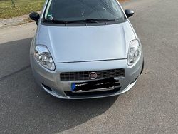 Grau Gebraucht 2008 Fiat Grande Punto Dynamic Kleinwagen | 3.250 € (Fairer Preis)